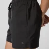 Bañador tipo bermuda con pin Monogram