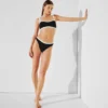 BAJAS DE BIKINI MONOCROMÁTICAS