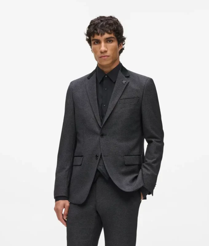 Blazer con cuello de satén