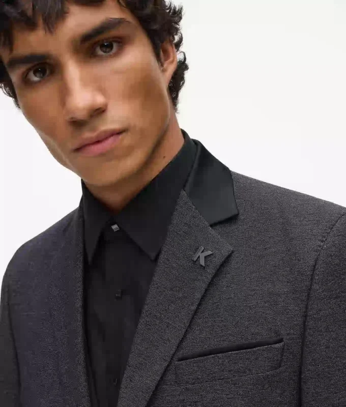 Blazer con cuello de satén
