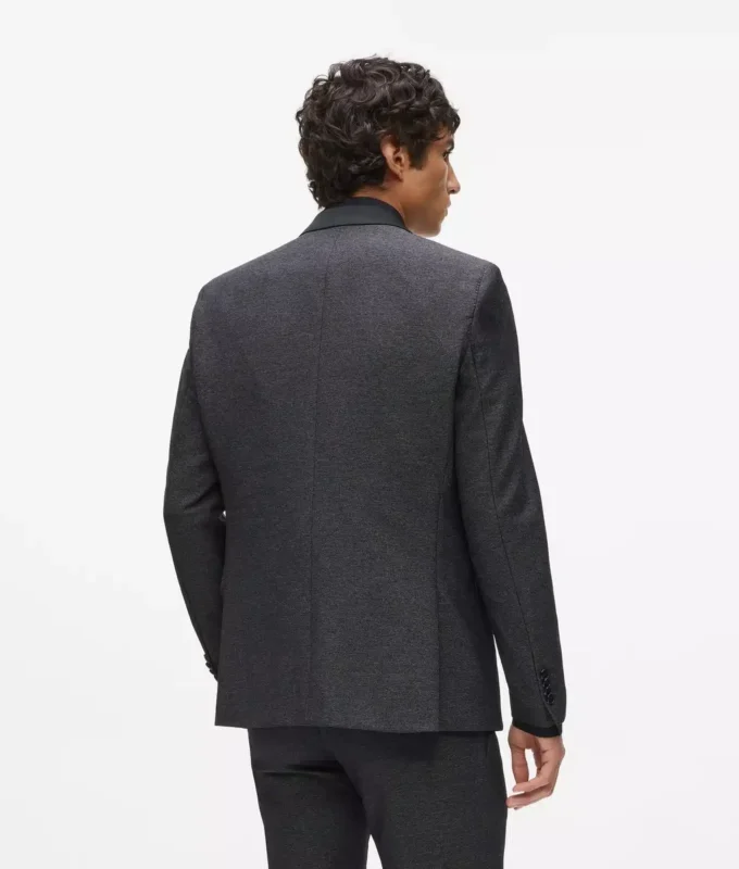 Blazer con cuello de satén