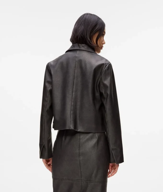 Blazer de piel sintética desgastada