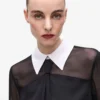 Blusa con detalle de lazo