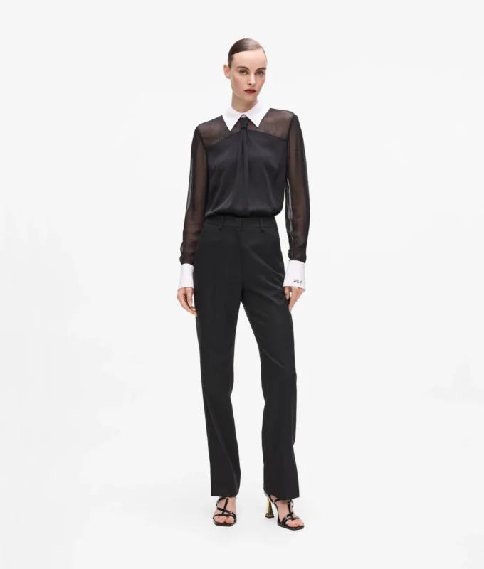 Blusa con detalle de lazo