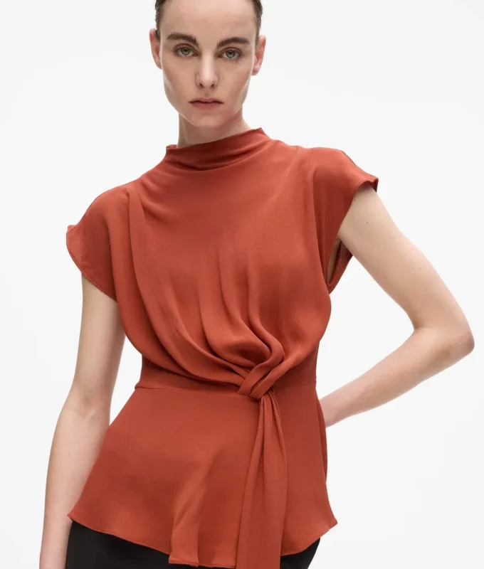 BLUSA DE MANGA CORTA CON NUDO