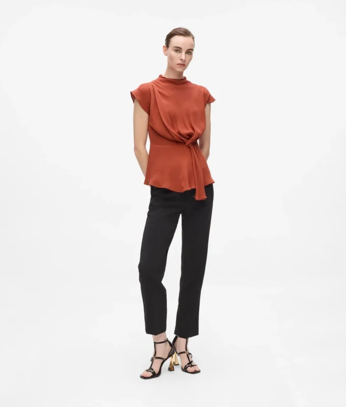 BLUSA DE MANGA CORTA CON NUDO