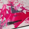 Bolso bandolera con estampado graffiti