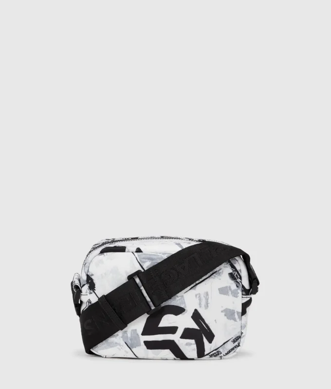 Bolso bandolera con estampado gráfico integral