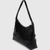 Bolso bandolera con hebilla grande
