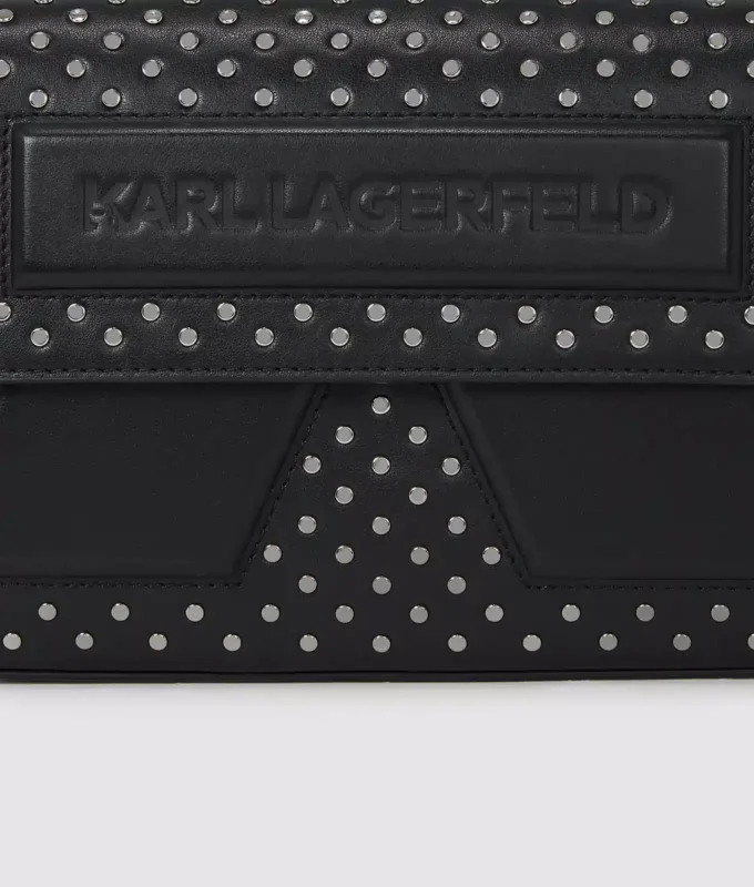 Bolso bandolera con tachuelas Ikon K