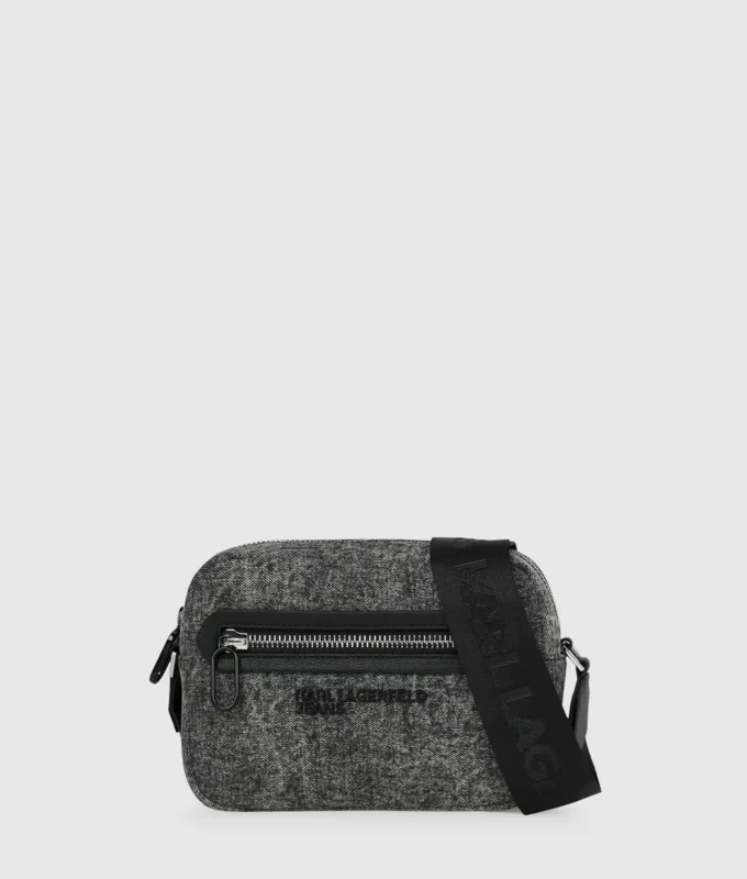 Bolso bandolera de denim lavado