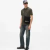 Bolso bandolera fino con logotipo