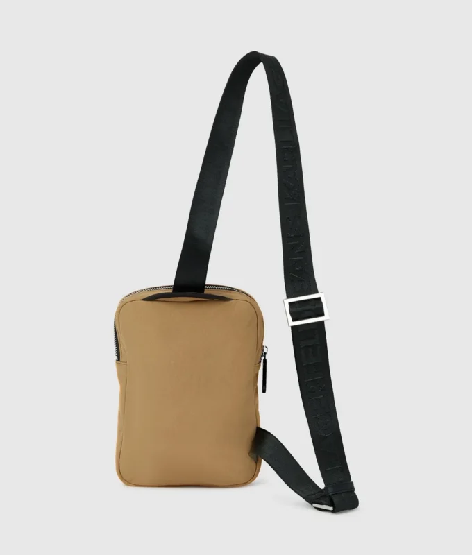 Bolso bandolera utilitario con cordón