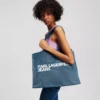 BOLSO DE COMPRAS DENIM CON LOGOTIPO