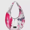 Bolso hobo grande con estampado de pintores