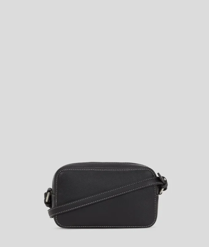 BOLSO PARA CÁMARA CON LOGOTIPO METÁLICO