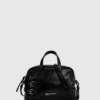 Bolso tipo bolera con hebilla