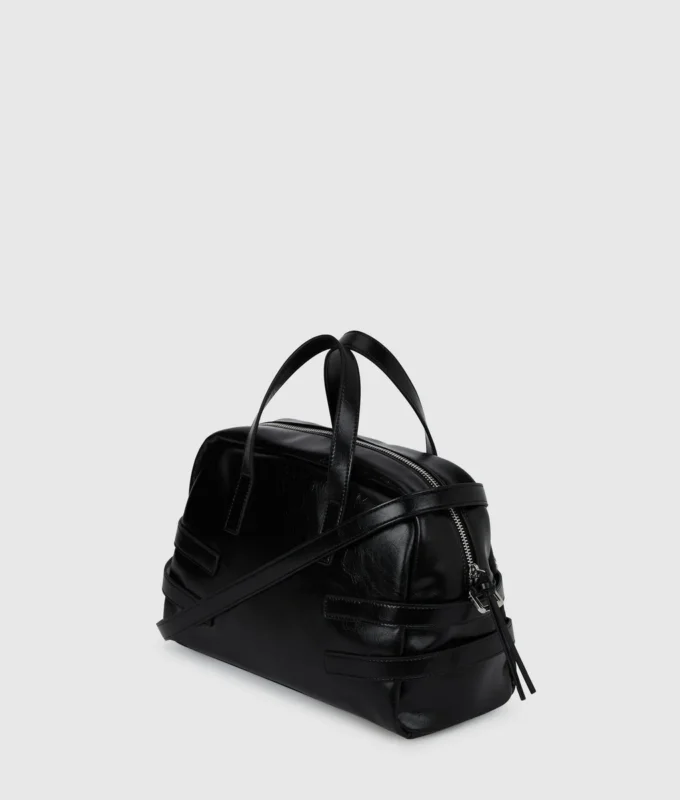 Bolso tipo bolera con hebilla