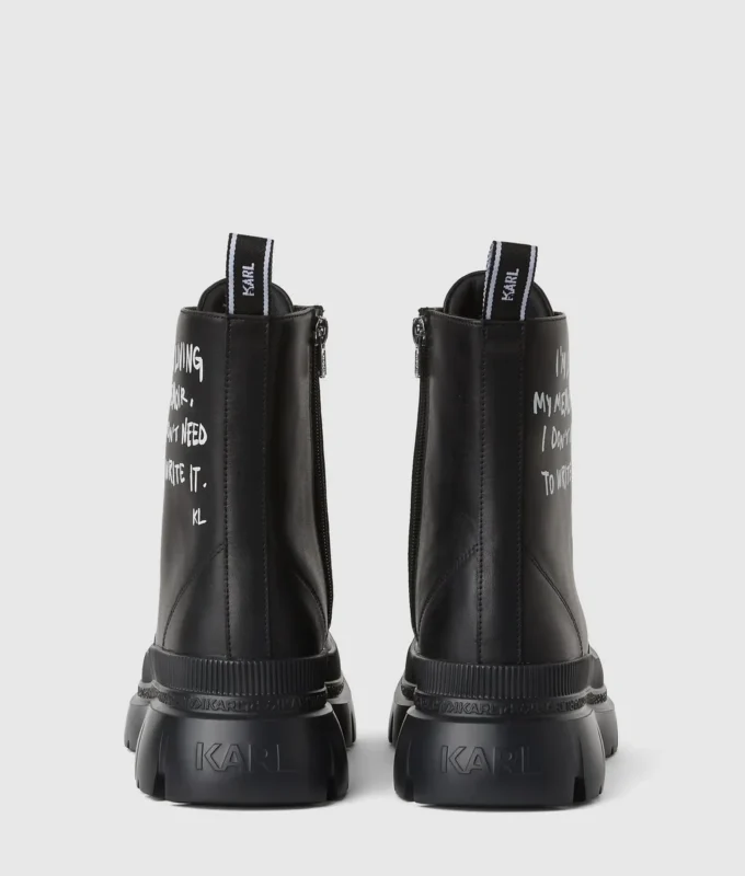 Botas Trekka Max con cita de Karl