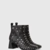 Botines con tachuelas Beata