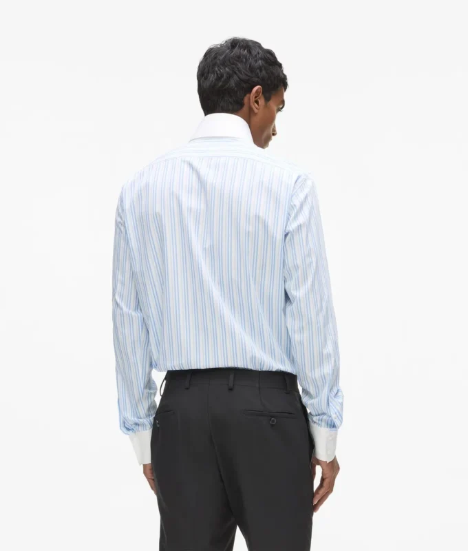 Camisa a rayas con cuello en contraste