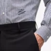 Camisa a rayas con cuello en contraste