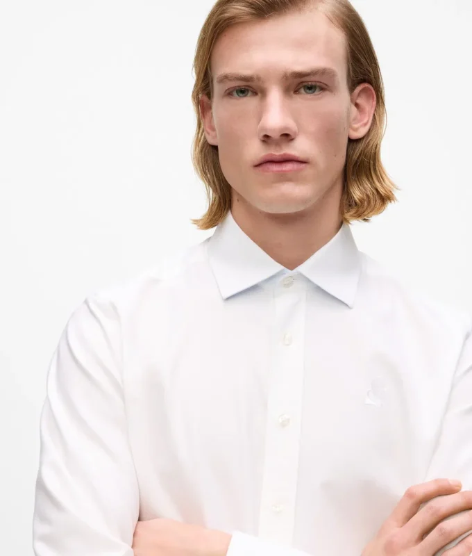 Camisa blanca clásica