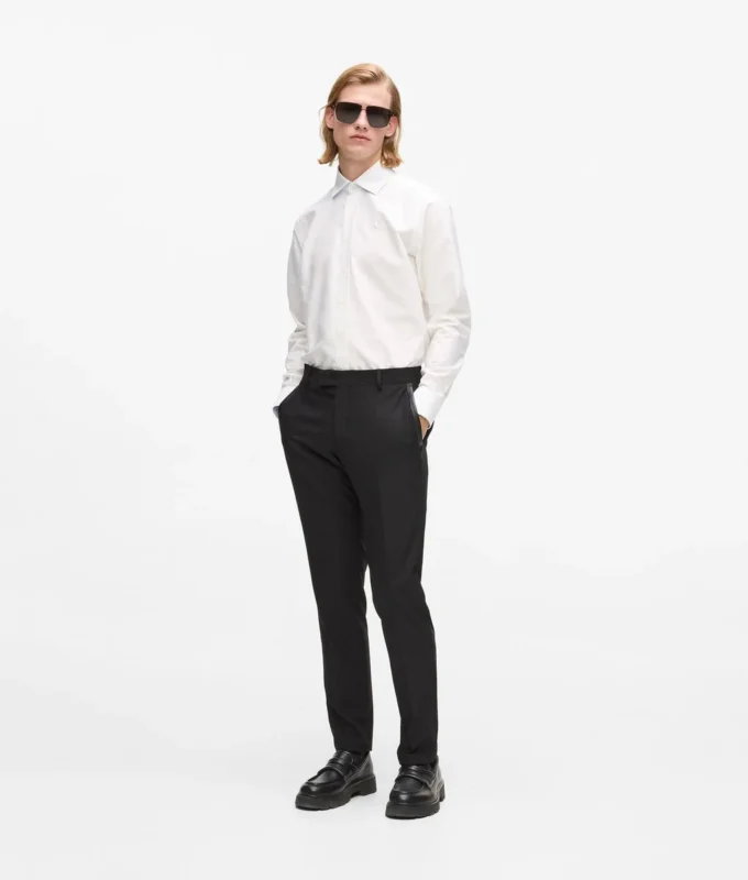 Camisa blanca clásica