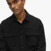 Camisa con bolsillo en el pecho