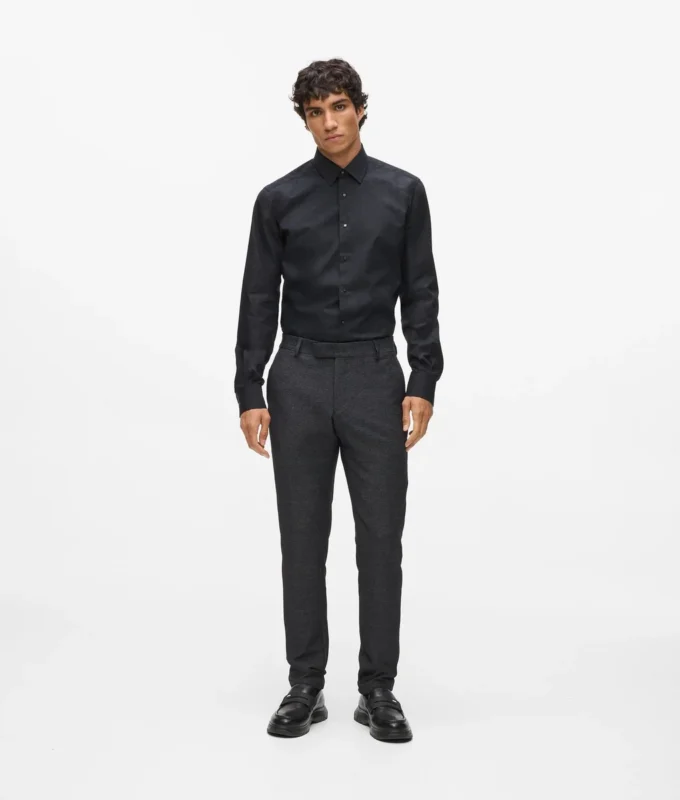 Camisa con botones cuadrados