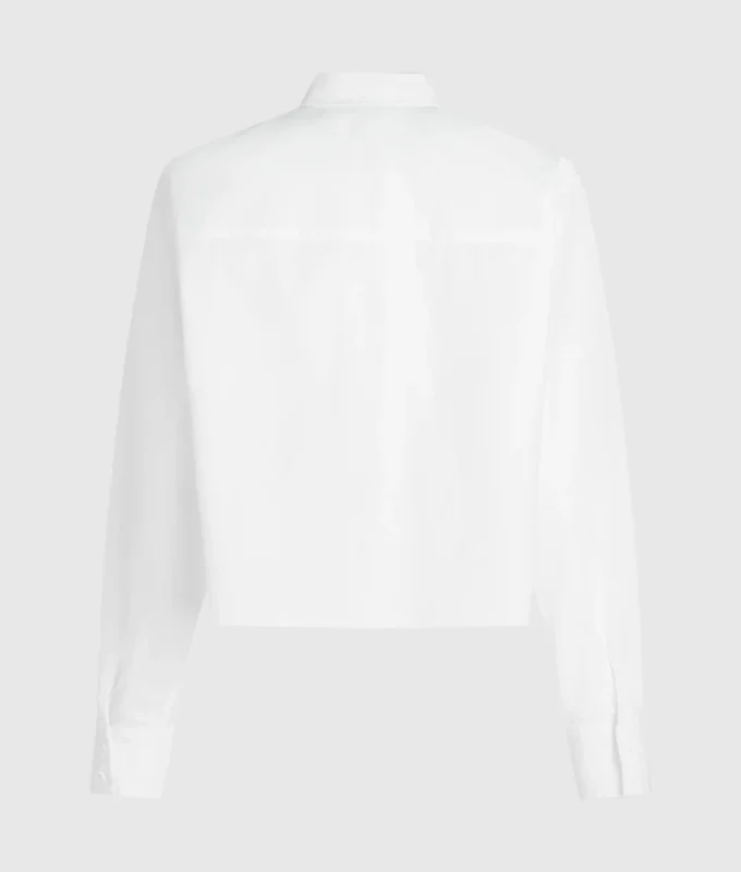 Camisa con cita de Karl