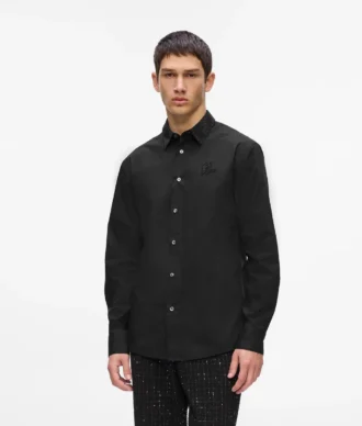 Camisa con cuello de cristal