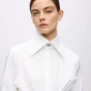 Camisa con detalle de lazo de KL Studio