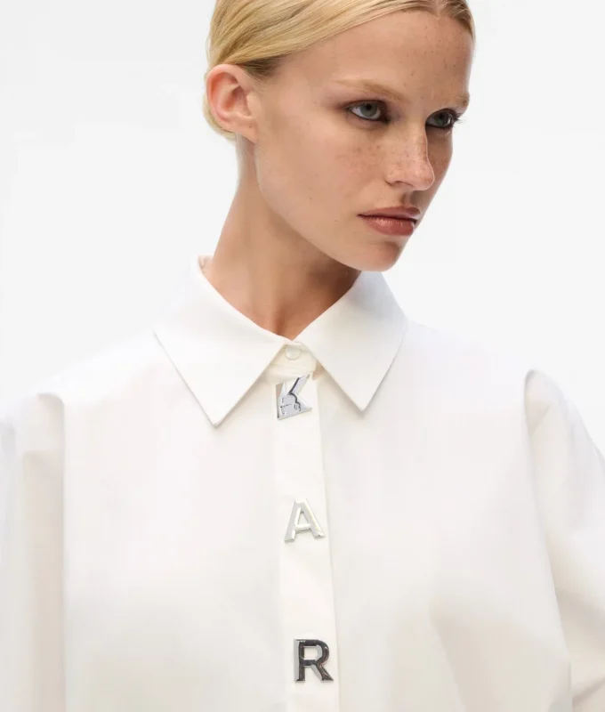 Camisa con letras Karl