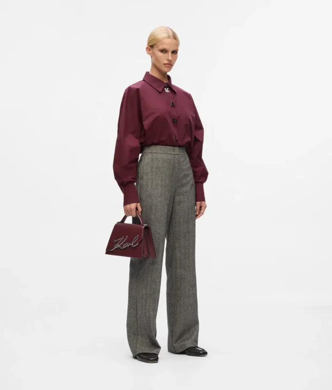 Camisa con letras Karl