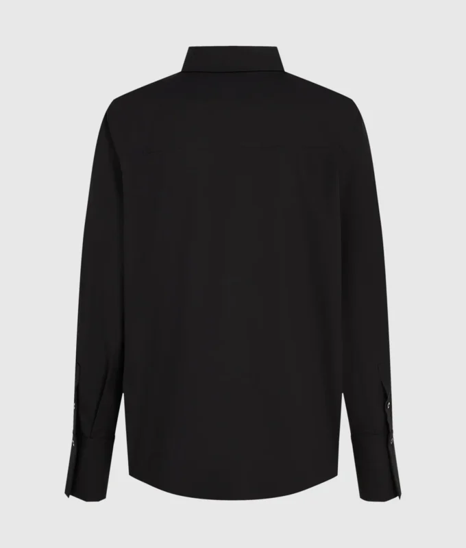 Camisa con letras Karl