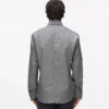 Camisa con puños diagonales