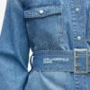 Camisa de denim con cinturón
