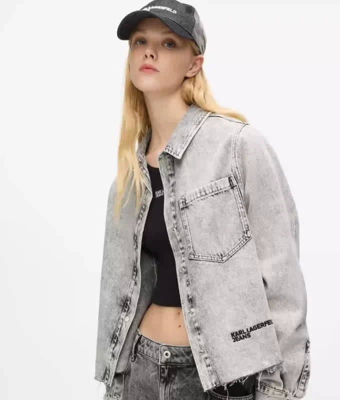 Camisa de denim decolorada