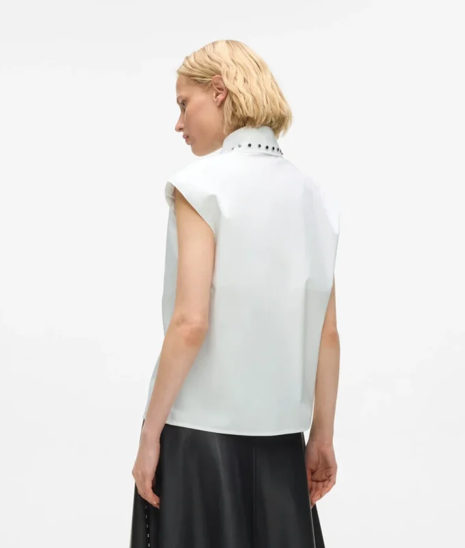 Camisa de popelín con tachuelas