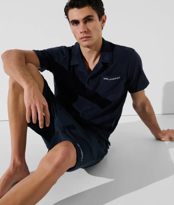 CAMISA DE TOALLA CON LOGOTIPO