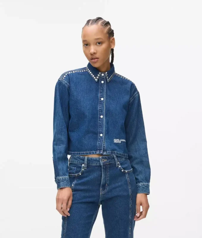 Camisa vaquera con tachuelas