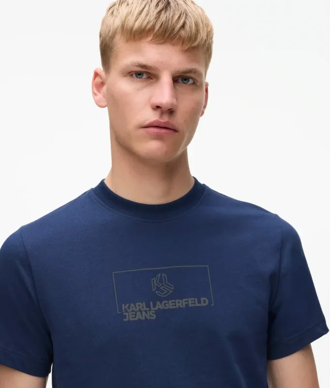 Camiseta ajustada con logotipo