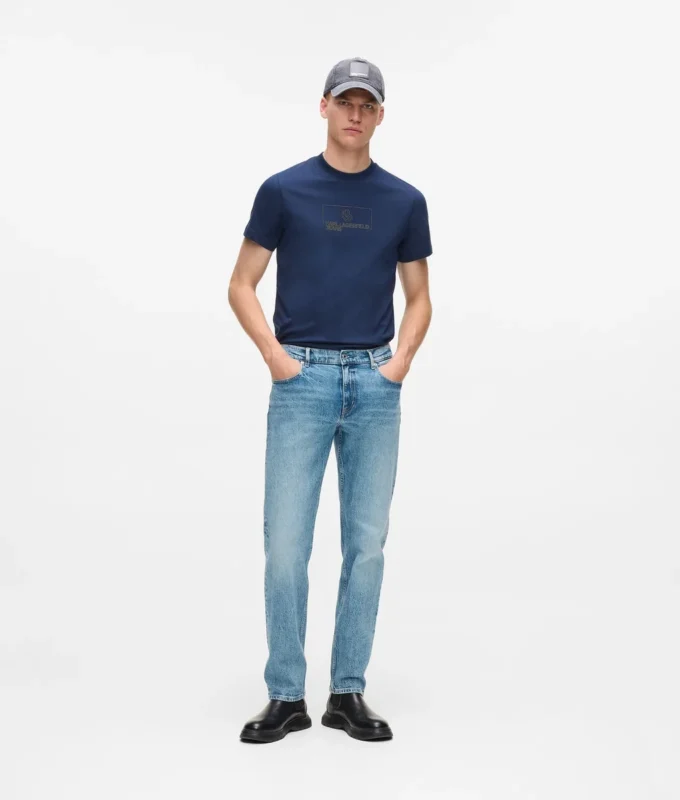 Camiseta ajustada con logotipo