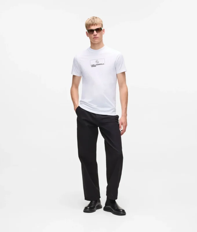 Camiseta ajustada con logotipo