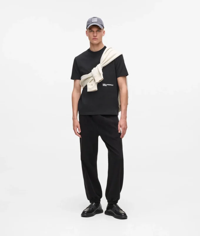 Camiseta con cita de Karl
