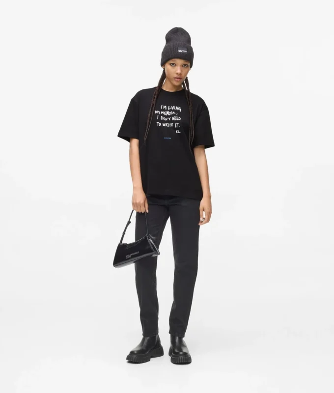 Camiseta con cita de Karl