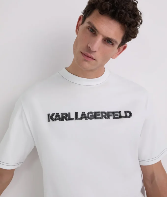 CAMISETA CON COSTURAS EN CONTRASTE