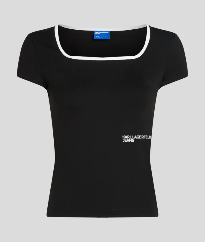 CAMISETA CON CUELLO CUADRADO