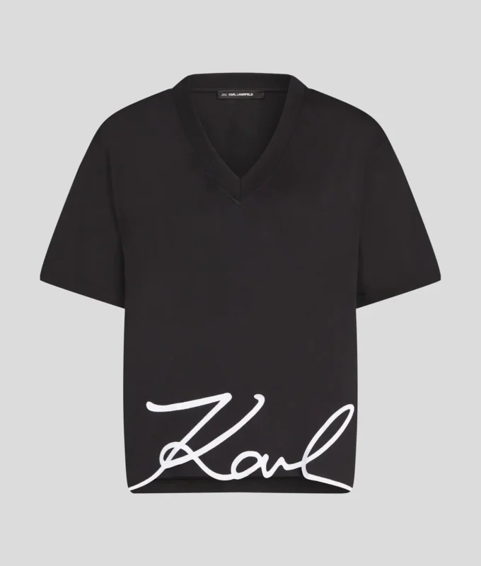 CAMISETA CON CUELLO EN V